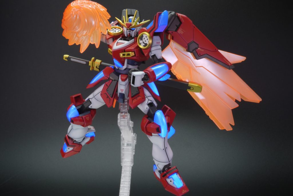 肩のボールジョイント接続以外は、よく動くので良キットでした。ここまで、ご覧頂きありがとうございました。下記は埋めこみをした参考画像です。