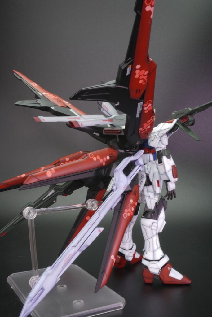 ドラグーンには、グラデ塗装の上にヘックス迷彩でシンプルながらスタイリッシュに仕上がったと思います。