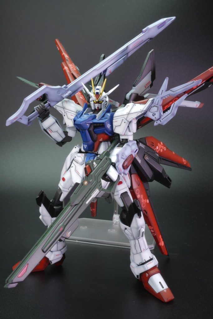 今回、パープルサフを下地にグラデ塗装を試したところ、黒立ち上げより少し明るく、グラデがかなりいい感じのグラデになったので、今後も活用していこうと思います。(白には、暗すぎて会わないですが)