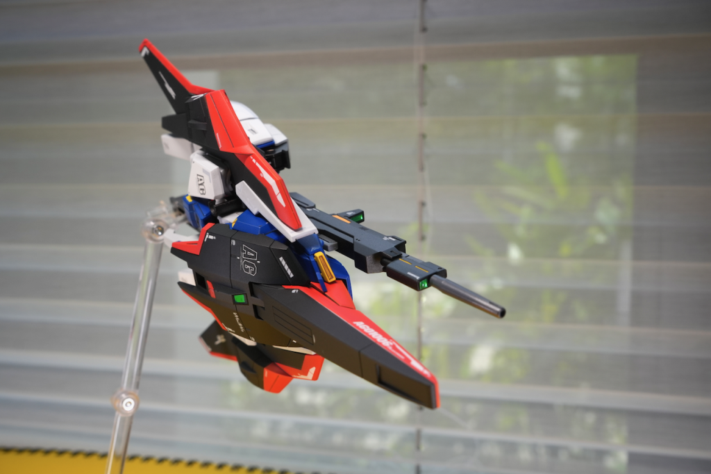 I have to say the Wave-Shooter equipment looks very cool. Look at the huge VG wings!