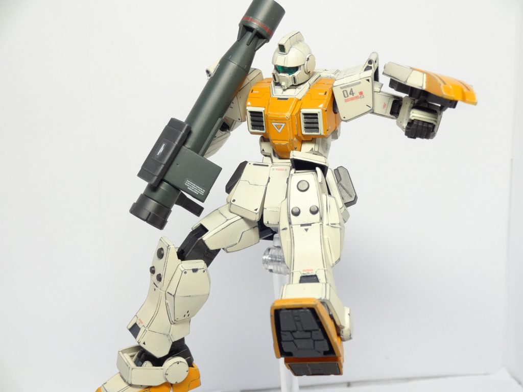 陸ガン降下ポーズ!パラシュートパック付けてないけど…