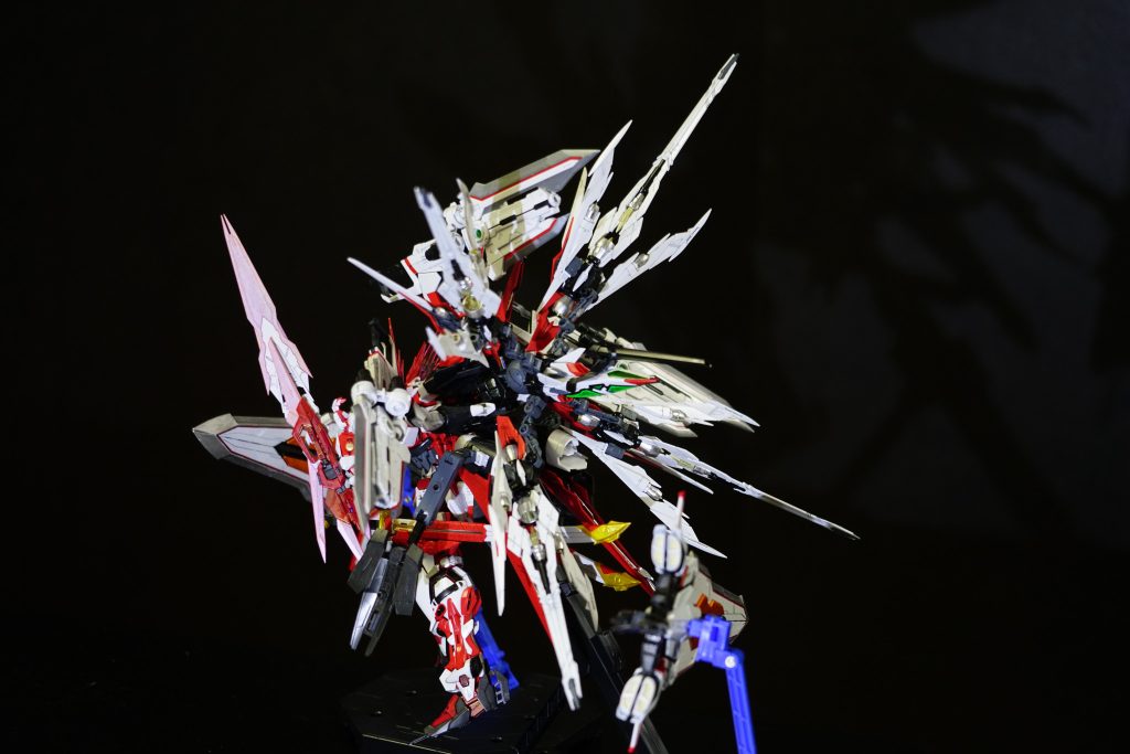この絵が撮りたくて、タクティカルアームズのマウントを考えていたら、灯台下暗し。セカンドリバイのパッケージにスタンドが付属していましたw