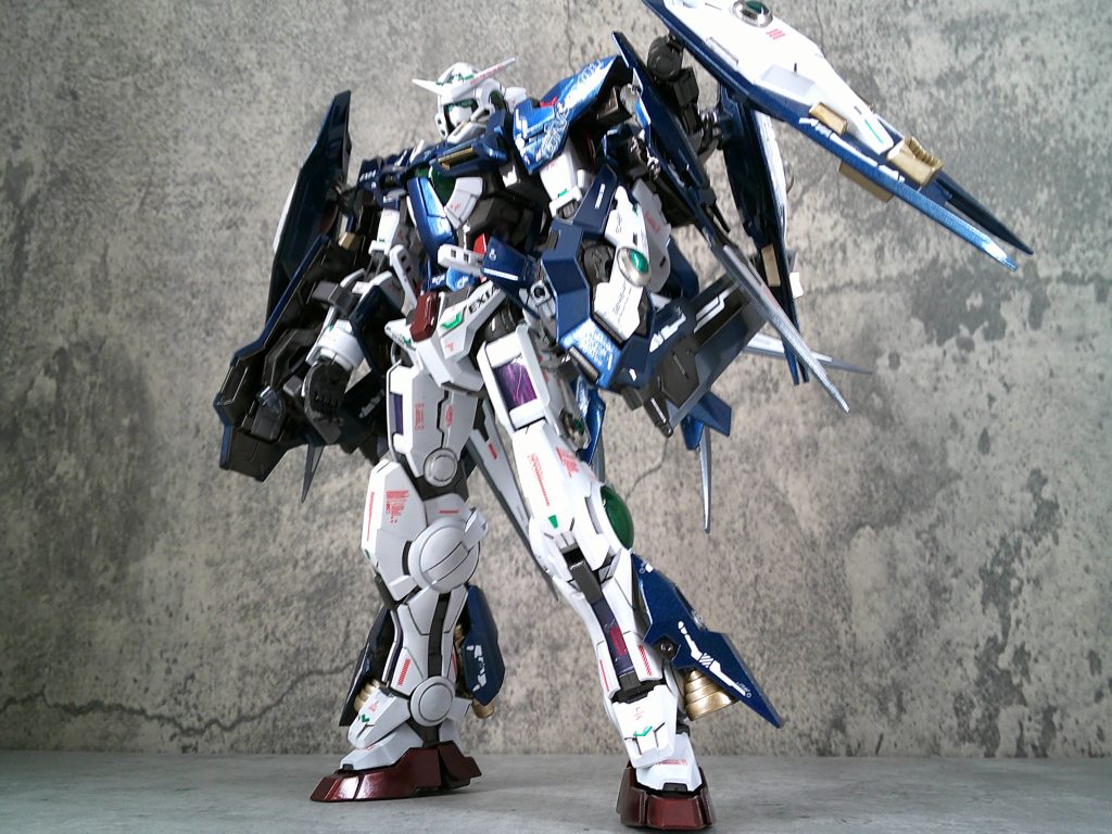 イメージはガンドアーム化したエクシアであっちこっちにシェルユニットっぽいものをつけています。