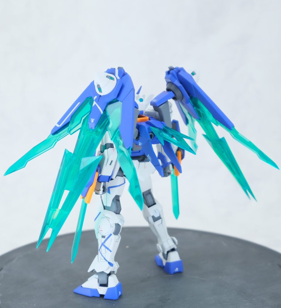 エッジ出ししてあげるとツンツンしてカッコいいですね