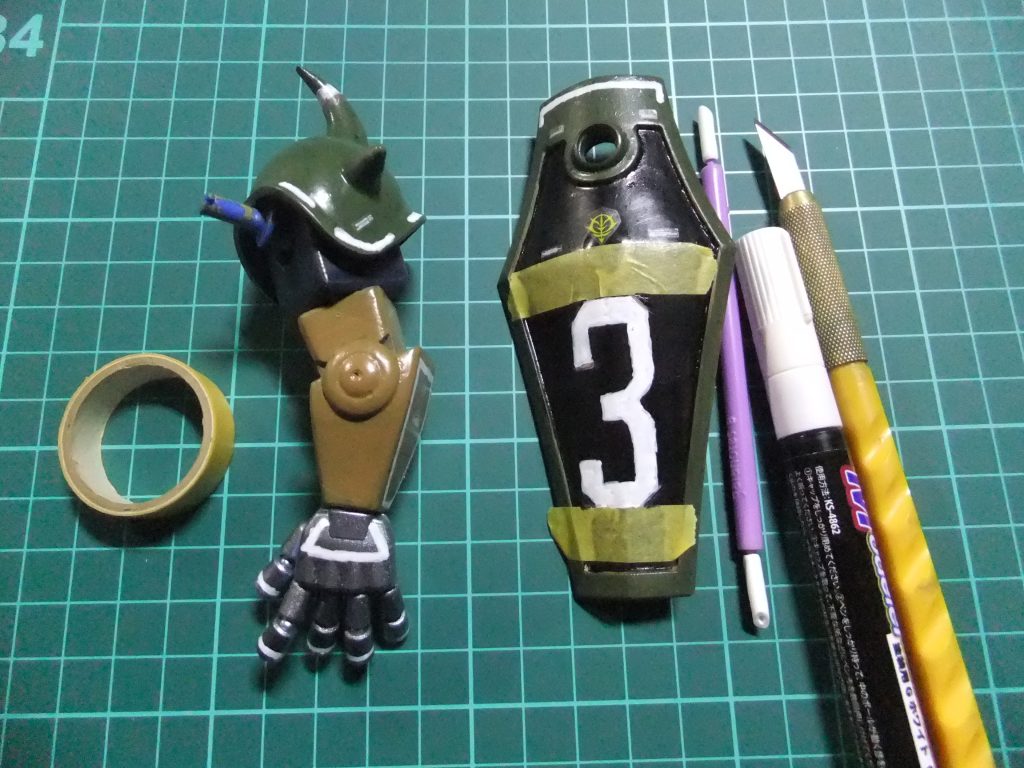 モデラーマーカーの延長戦①となります😁デッカイ数字は辛いのでマスキングテープを補助的に使用しています💦