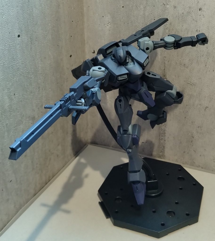 オーバーフラッグのキットに付属していた試作新型リニアライフルを拝借しました。