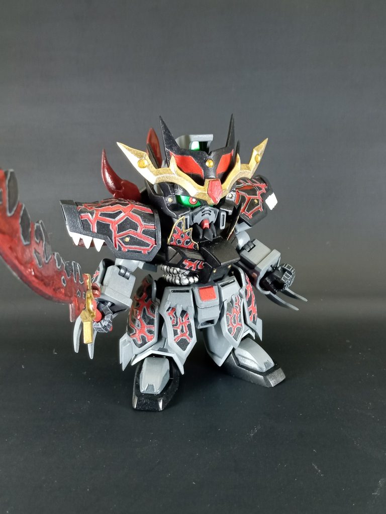 武者系のSDは装飾のせいでほとんどポージングができないんですよねw