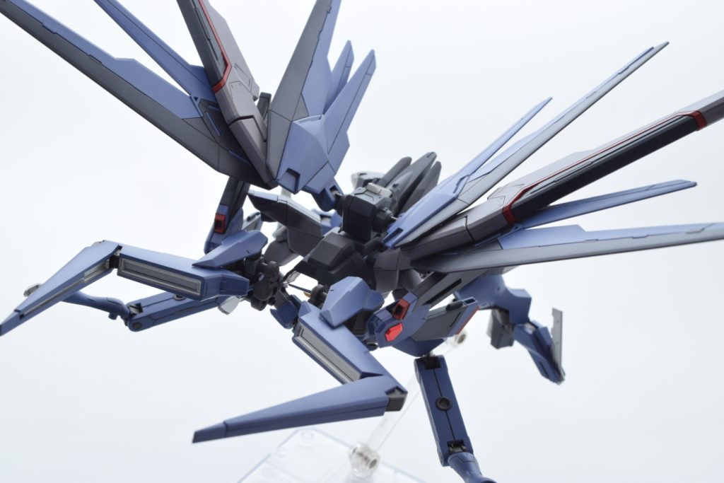 基本的には加速して突っ込んでハサミで切るという戦闘スタイルです。