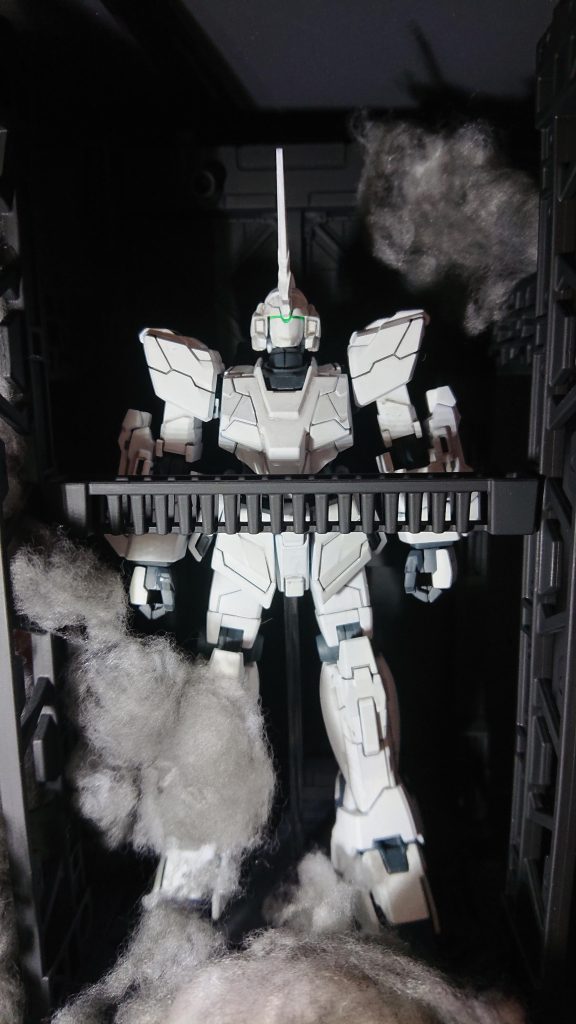 ユニコーン本体は全塗装とスミ入れ、トップコート仕上げをおこなっています。