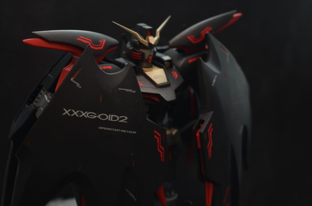 デカールにはアシタのデカールさんのラインデカールを使用しています。ブラックライトでビコーン！します！