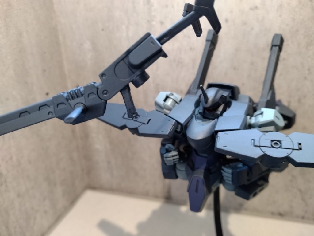 機首の着脱機構試作新型リニアライフル下部と胸部内側にマグネットを取り付け、着脱できるようにしています。