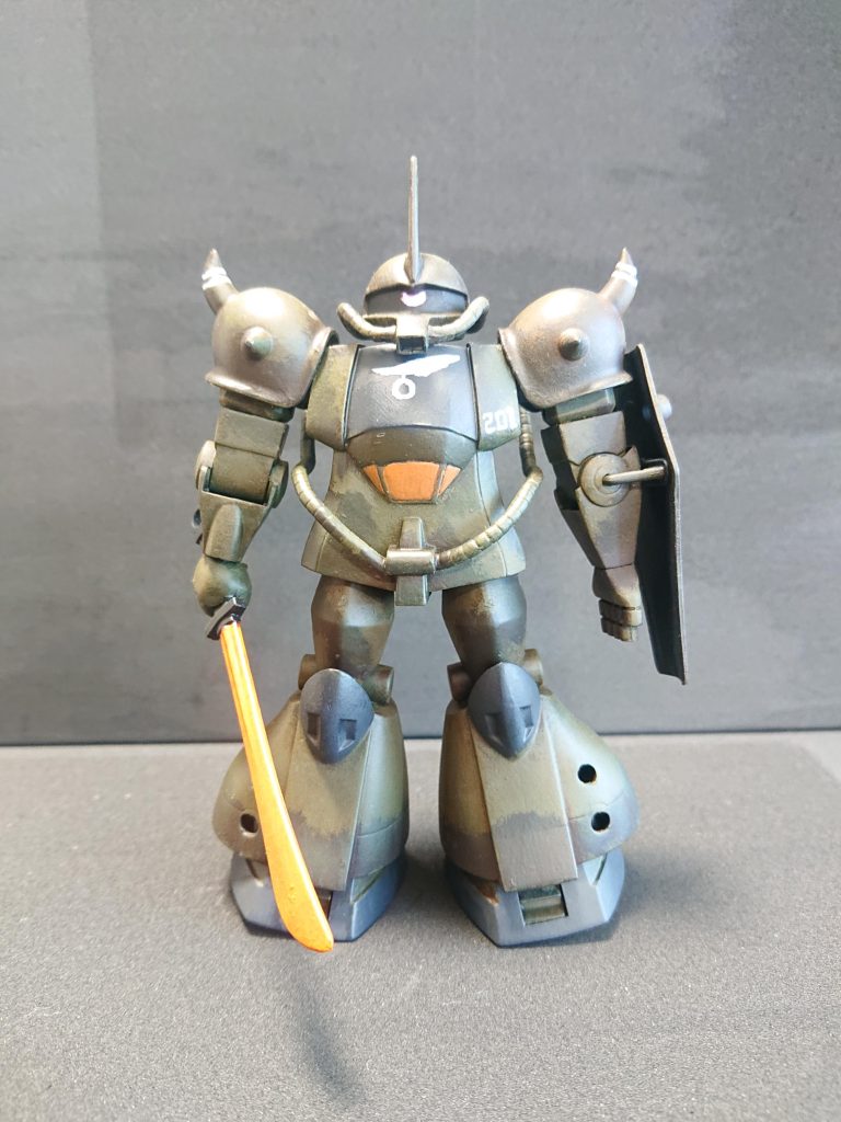 漫画表紙のなんとも言えん色の迷彩を表現できたかな。細部が違うのはご愛敬ってことでエクスキャリバーも未製作です💦