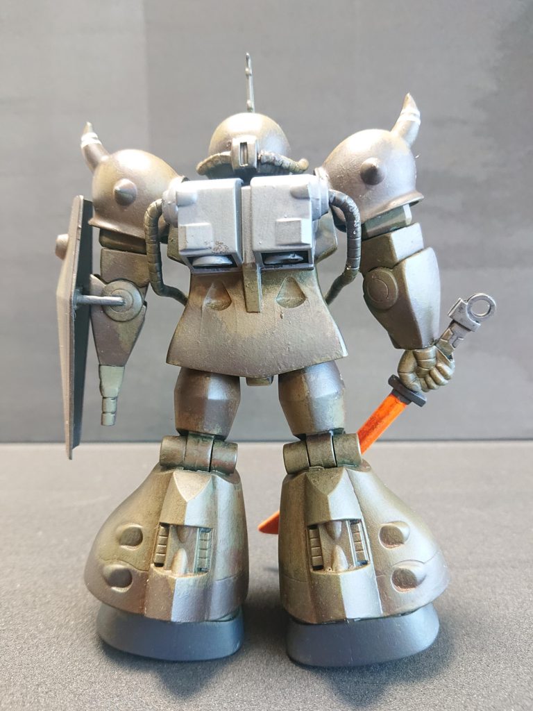 羽も腰部のバーニアは付けていません。