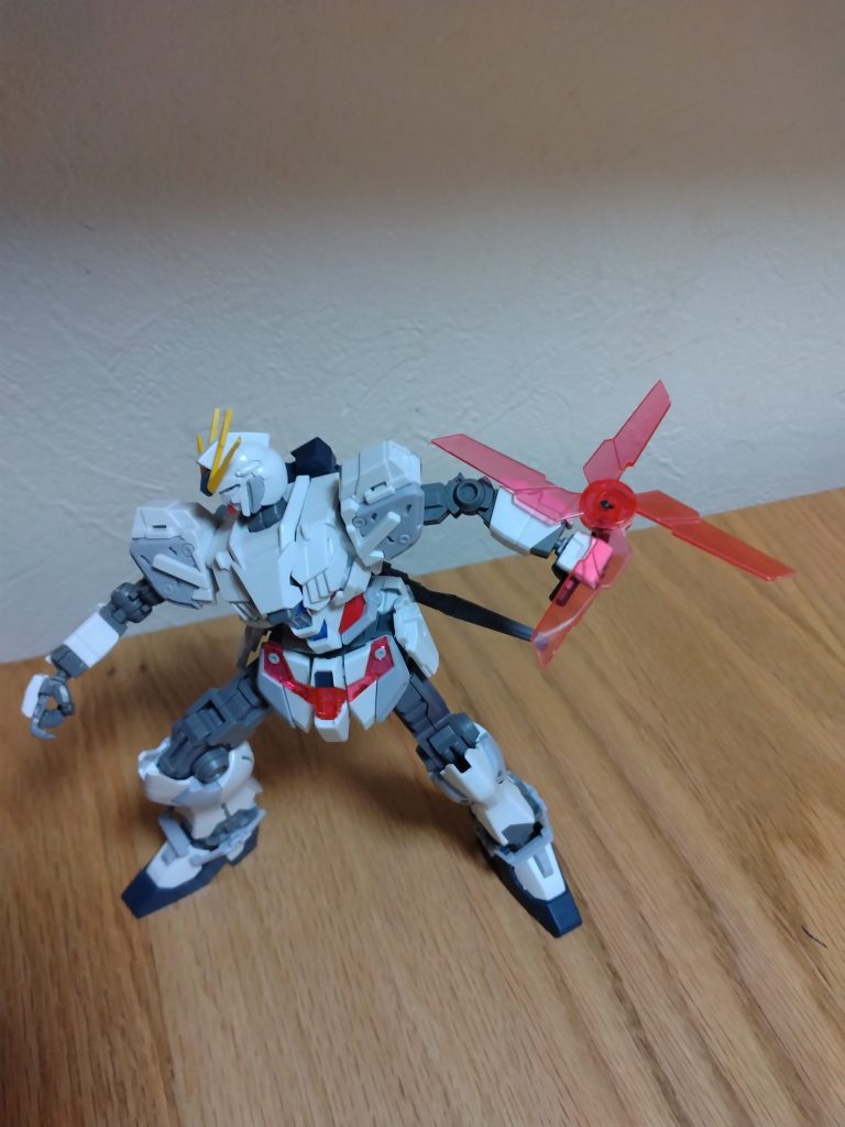 サイコフレーム剥がしたときに余ったサイコフレームを手裏剣に。