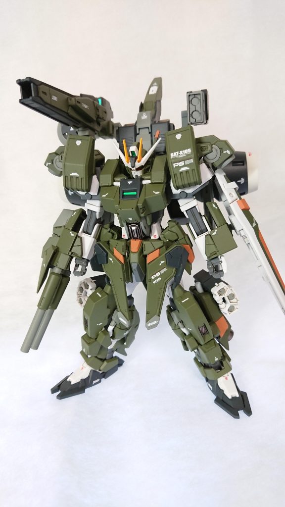 塗装は水性ホビーカラーをメインにオレンジとこにシタデルを使用。艶消しトップコート仕上げ。本体白部は成形色です。ご覧頂き有難うございます！！