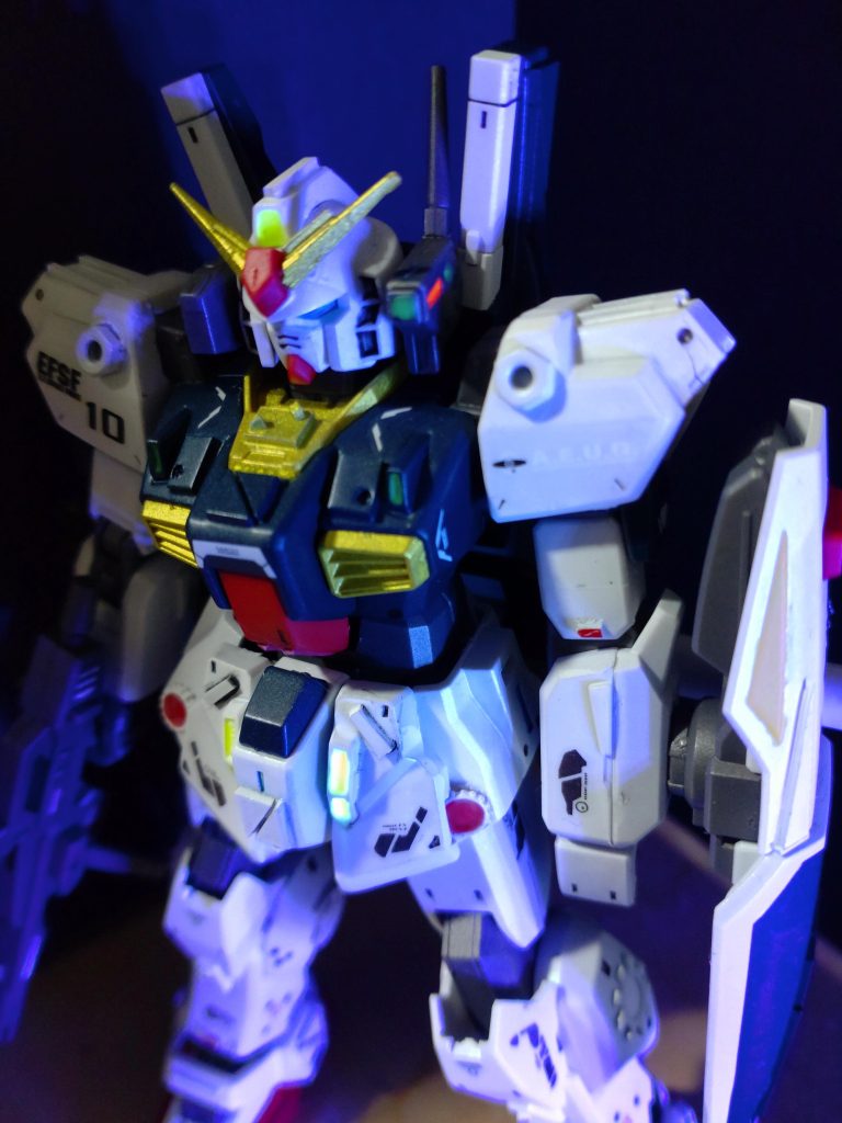 パールとクリアを混ぜて吹いてみたつや消ししたのでちょっとまた写真ではわかりにくい…普通のパール塗装よりこっちのが実際わかりやすい気がする