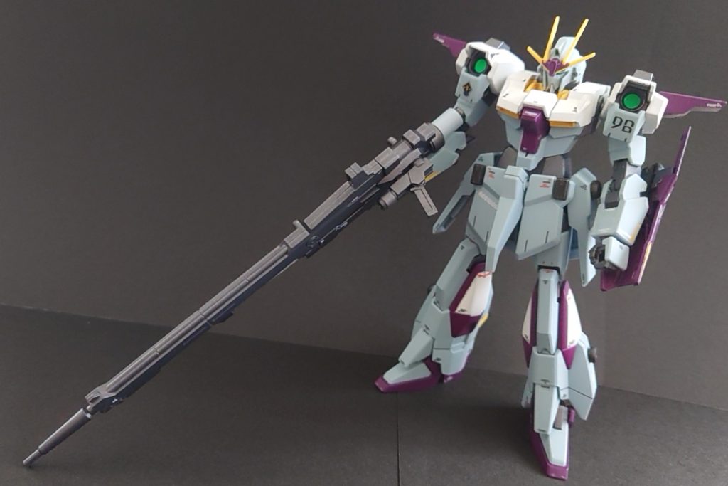 ライトニングガンダム・アスプロスベース機はリ・ガズィだが原型がほとんど無いレベルで改造されており、柔らかいラインだった原型機に比べて直線の多いかなりシャープなデザインになっている。そのためか全体的な意匠はリ・ガズィの前身であるΖガンダムに先祖返りしたようなスタイルである。