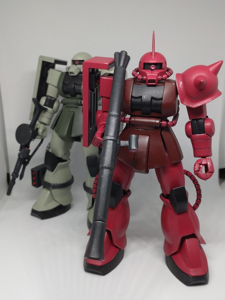 前回投稿した量産型ザクと一緒に。