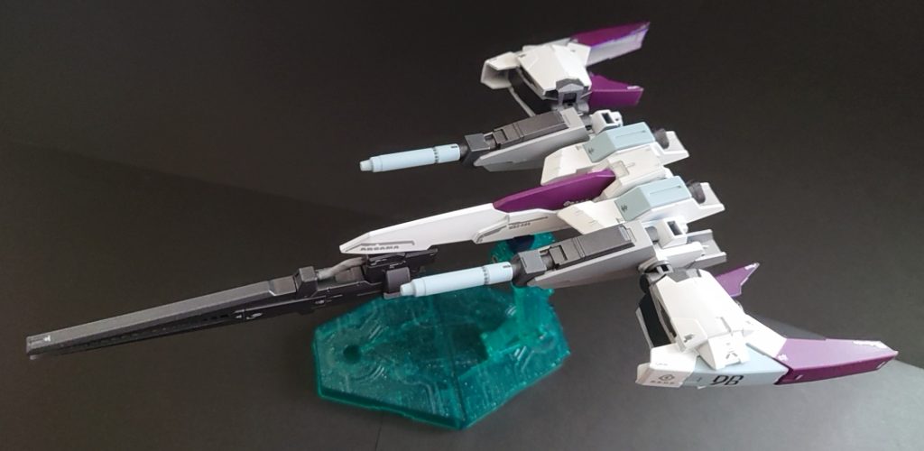 ライトニング・バックパックウエポンシステム・アスプロス・Mark-Ⅱ宇宙空間での機動力に特化したBWSメインの火器であるビームライフルも火力を重視して大型の物に変更された。