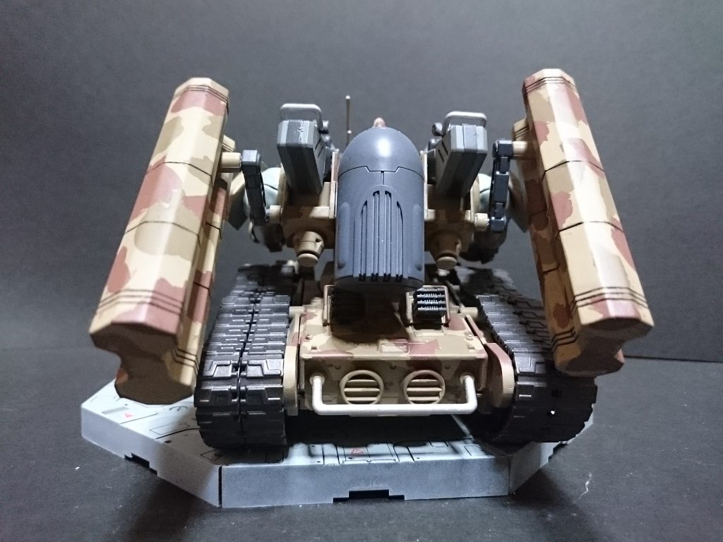 改造点ガンタンク初期型にビルドアップパーツとプラ板、ジャンク品で追加装甲を作ってアメリカ陸軍っぽい塗装をしました。