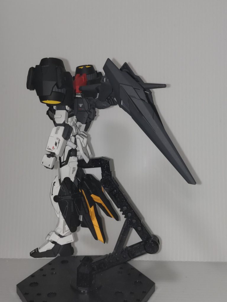 アスタロト・ディニティ(アサルトブースター&高機動型ユニット)–6枚目/制作者：シャンピン