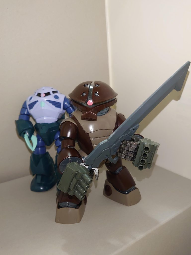 おや？後ろにいるのは···？前回のAfterglowメンバー・青葉モカの作例は→https://gumpla.jp/rg/1664704