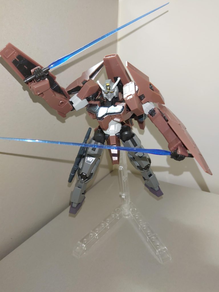 ビームサーベル両腕のシールドに1丁ずつラックが設けられている。当然のことながらMS形態でのみ使用可能。 〜花咲川女子学園高等部生徒会執行部の資料より〜