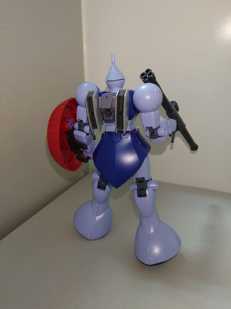 【機体設定】グリプス戦役勃発前に、エゥーゴが旧ジオンのMS-15Aギャンを部分改装し、ジェネレーター出力の大幅増加と、パイロットシートのリニアシート化を実施したもの。これにより、従来からのビームサーベル、ランチャーシールド、ジオン系実弾兵器とは別に、複数のビーム兵器を運用できるようになった。機体番号もエゥーゴ仕様に改変されている。