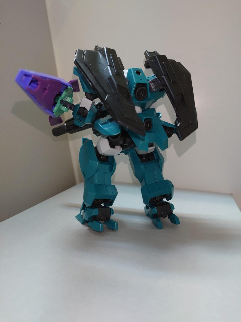 以上、ルブリスウル・ヴェールでした。次回は、メガライドランチャーにある謎の二穴ジョイントの活用方法が見つかりましたので、これを活用した、Z系列の某機体をご紹介します。前回のMorfonicaメンバー・広町七深の作例は→https://gumpla.jp/hg/1700358