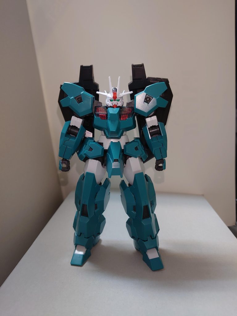 【概要】EDM-102 / ルブリスウル・ヴェールMorfonicaのギター担当・桐ヶ谷透子が、ガンダムルブリスウルを土台に制作したガンプラ。MSZ-006 Zガンダムと同じフライングアーマーと、プルタインガンダムのシールドを装備し、可変機になっている。また、頭部がエアリアルのものに変えられた。