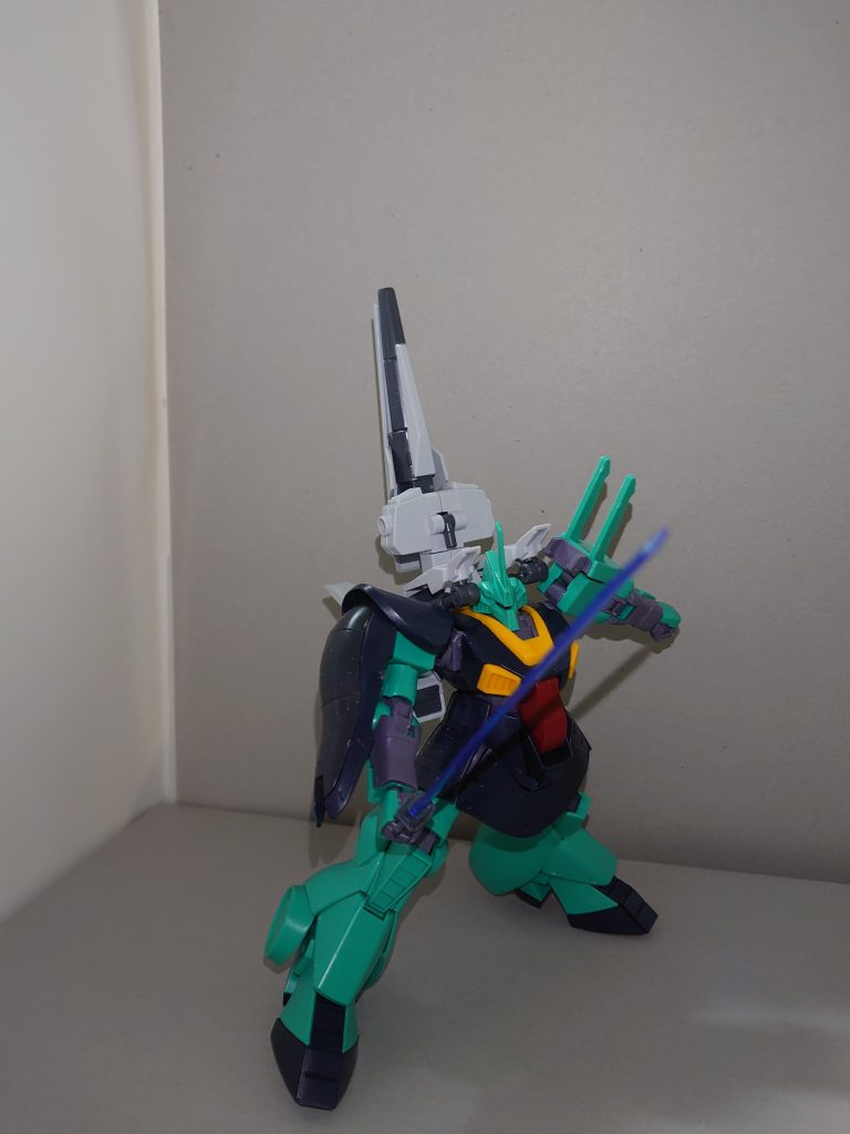 以上、スタークディジェをご紹介しました。前回のpastel*palletsメンバー・大和麻弥の作例は→https://gumpla.jp/hg/1661848 次回は「第13独立部隊の所属機体として初陣を飾った、ヤラレ役」のアレを強化します。