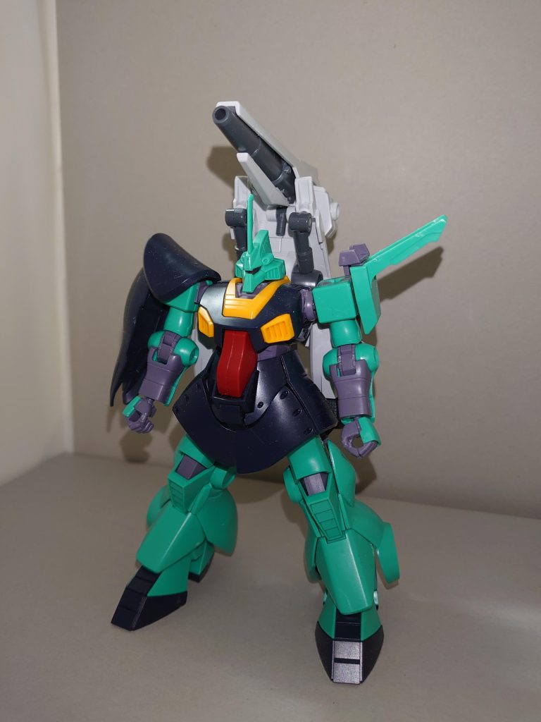 【概要】MSK-008C / スタークディジェpastel*palletsのキーボード担当・若宮イヴが制作したガンプラ。MSK-008ディジェを宇宙でも使えるように改良した機体であるという。背部の放熱フィンは撤去し、大型ブースターとハイメガキャノンを装備している。