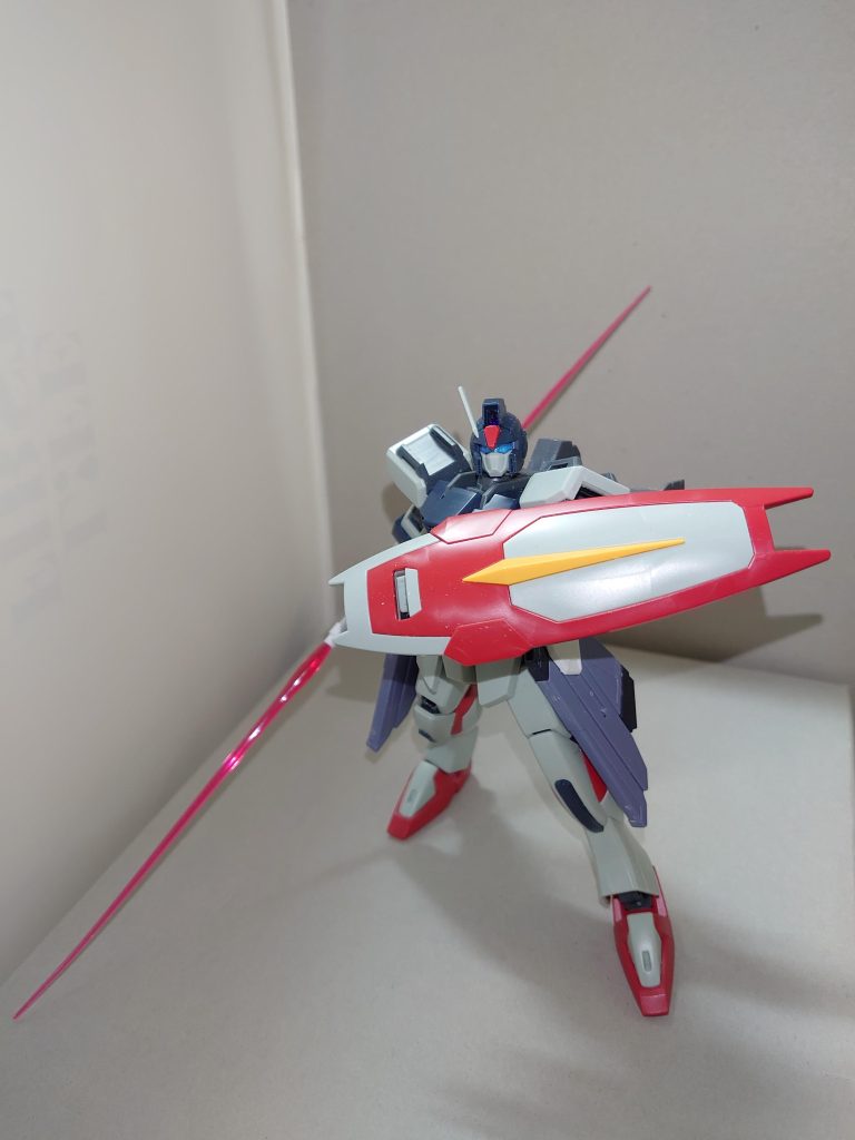 サーベルは連結可能。りみ「私はゆり姉とは違って、少々手荒なんだ」※りみの姉・牛込ゆりはGlitter Greenのメンバーです