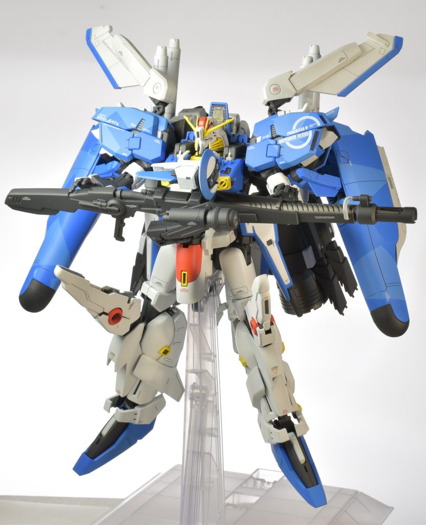 Ex-Sといえばコレ!というショット。ビームスマートガンも何か違う武器にしてやろうかと悩んでいたのですが、結局この武装以上に似合うものが思いつきませんでした。この辺りを覆すアイディアを持ってこれるモデラーの方々の頭の中を見てみたいです。