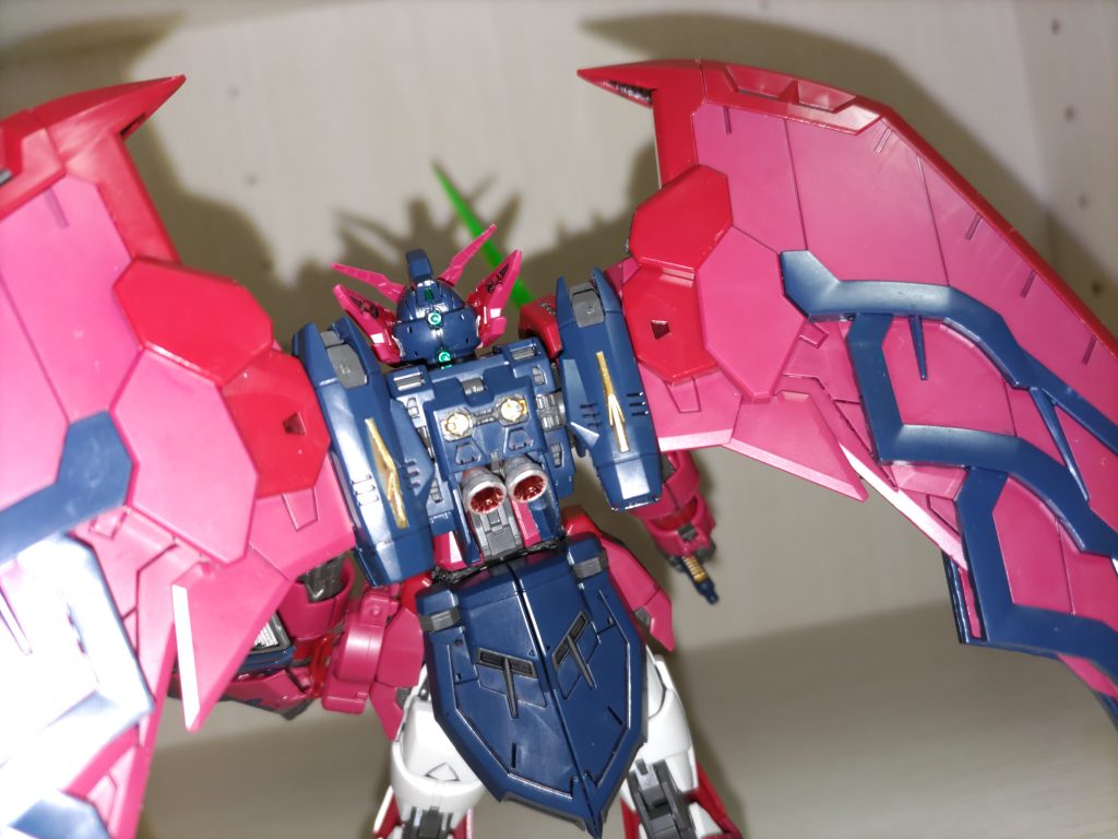 バーニアと、ちょっと見えるところを塗ってます。