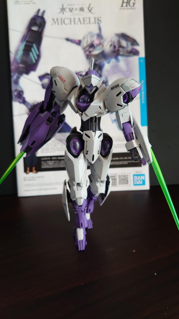 罪を背負ってでも一歩前へ説明書のポージングがカッコよくてさせてみました悪役っぽいけど、ヒロイックなMSで、個人的には好きなキットです。まだまだ、道半ば。これまで通り、気の向くままに、ボチボチ製作していこうと思います(´ω`)