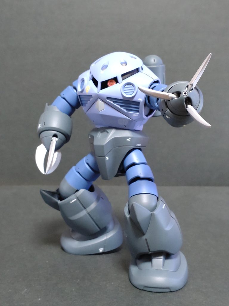 モノアイはホビーベースのダブルボールジョイント、コトブキヤの丸モールド、Ｈアイズを使用