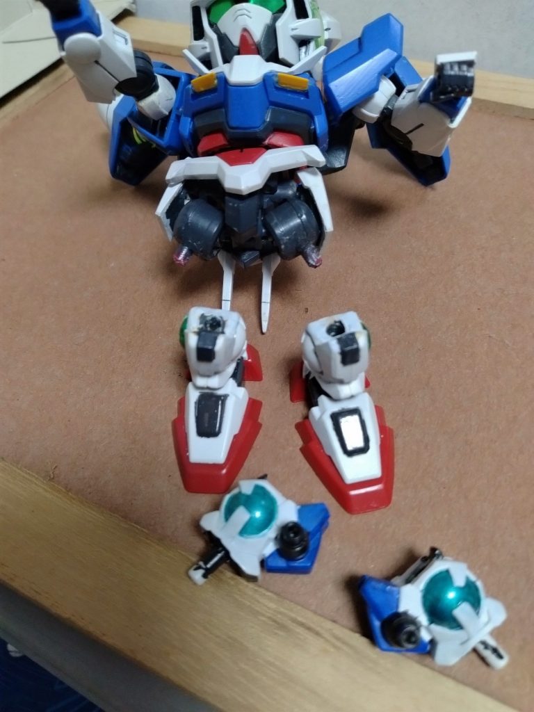 脚部はこんな感じの改造、 