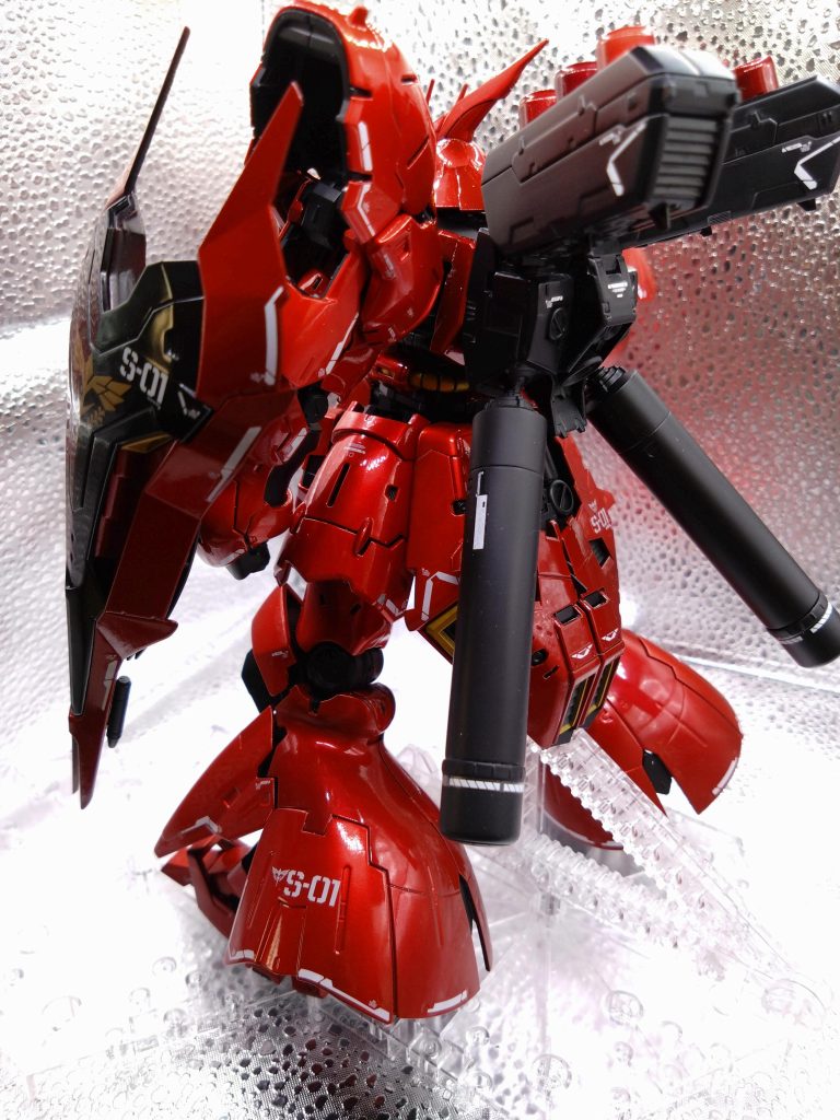 もう暫くやりたくないんですが、もう１機、デカいファンネルついたヤツが、抽選であたって１月に来てしまう………普通の艶消しで塗装しようっと