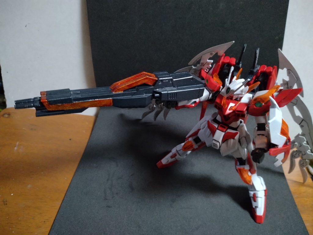 バスターライフルは旧1/100キットを移植。