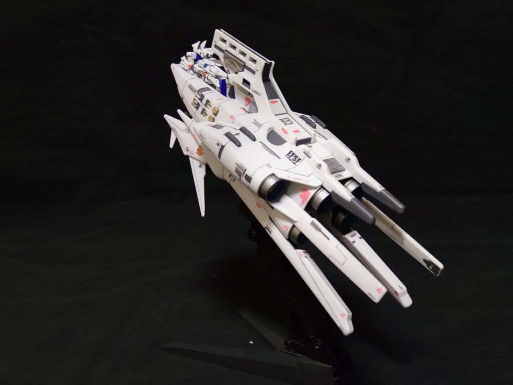 こういう投稿写真ってあまり見かけないので撮影してみました。Iフィールドとメガビーム砲を取付けたらガッチリハマってしまったので多分外れません、ですので貴重なショットとなります😄。