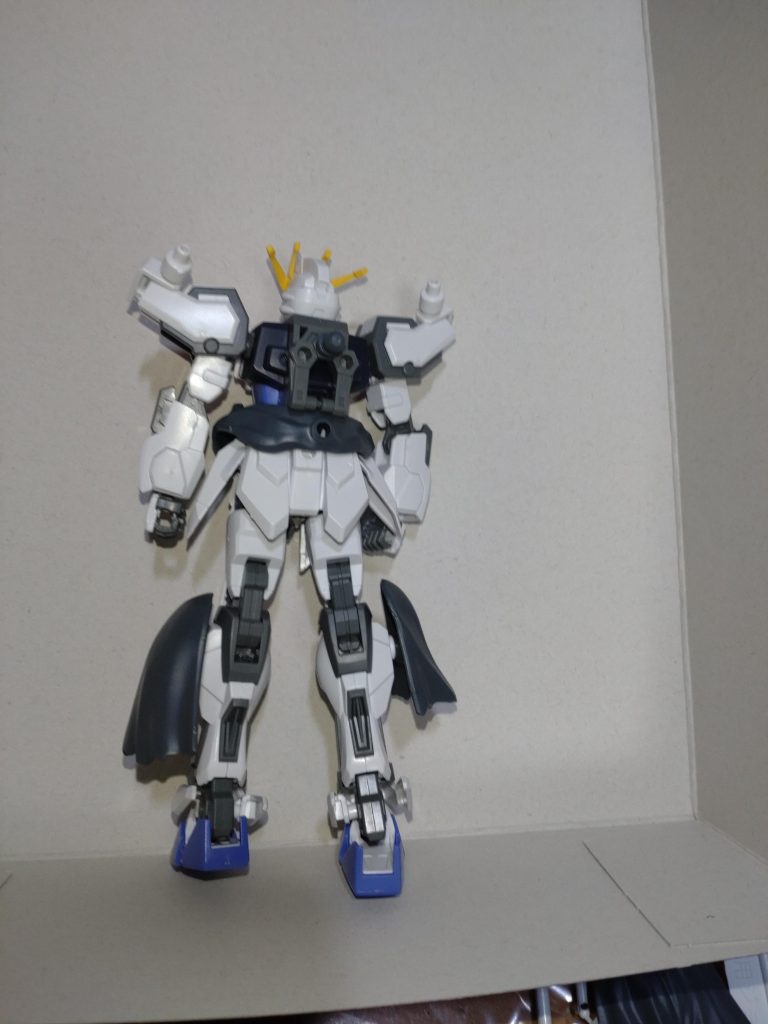 接続箇所です。腰は引っこ抜いて被せてです。 