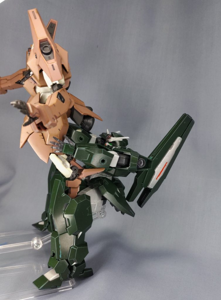 なんとなくやってみたかった。片方が重量級、片方が小兵、組体操させてみたかった。どちらも合わせ目加工なしでいける良キット、塗装に時間かけれて楽しめました。