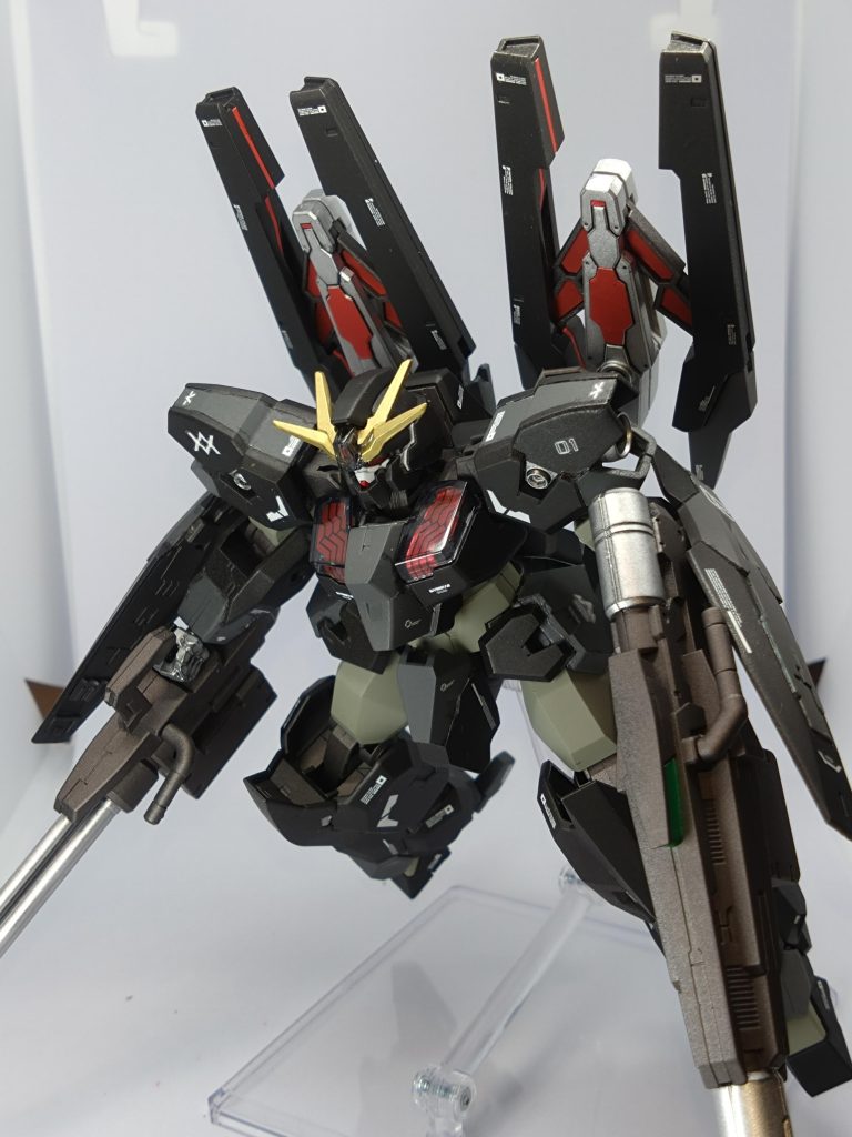 互いの武器を貸し借りした状態にしてみました。コイツは脚遅そうなので遠距離から火力押しタイプにしてみます