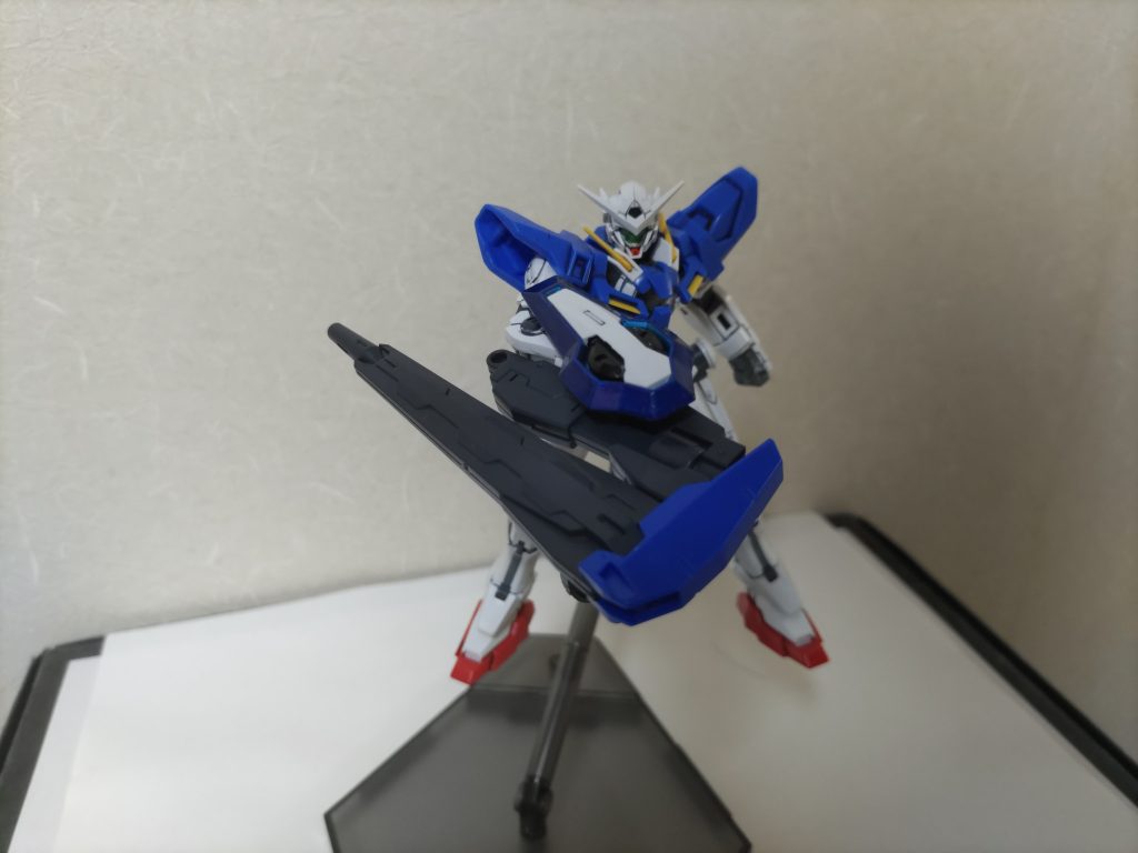 GNチェンジライフルGNソードとテルティウムアームズのミキシング収納形態、ショートバレル形態、ロングバレル形態になる