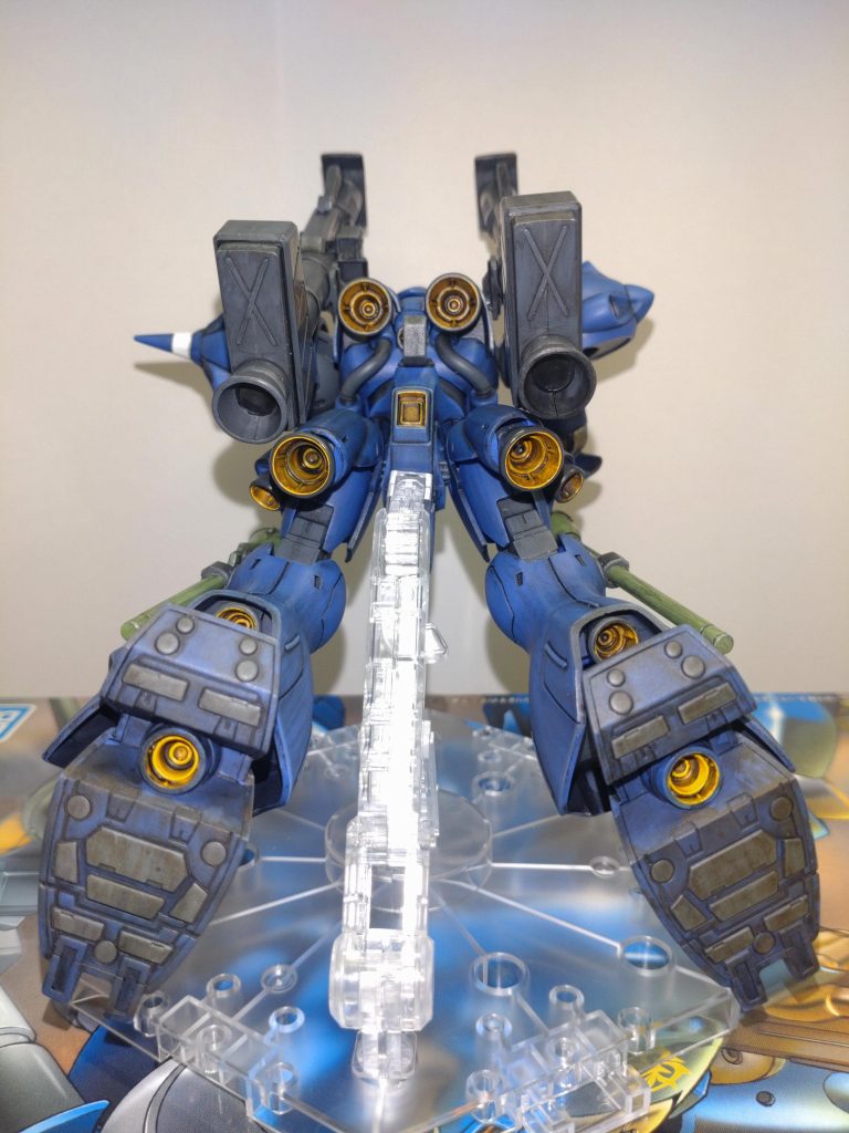 「アクションベース」初めて買いました、ケンプファーの飛行シーンを再現する為には必須アイテムです!