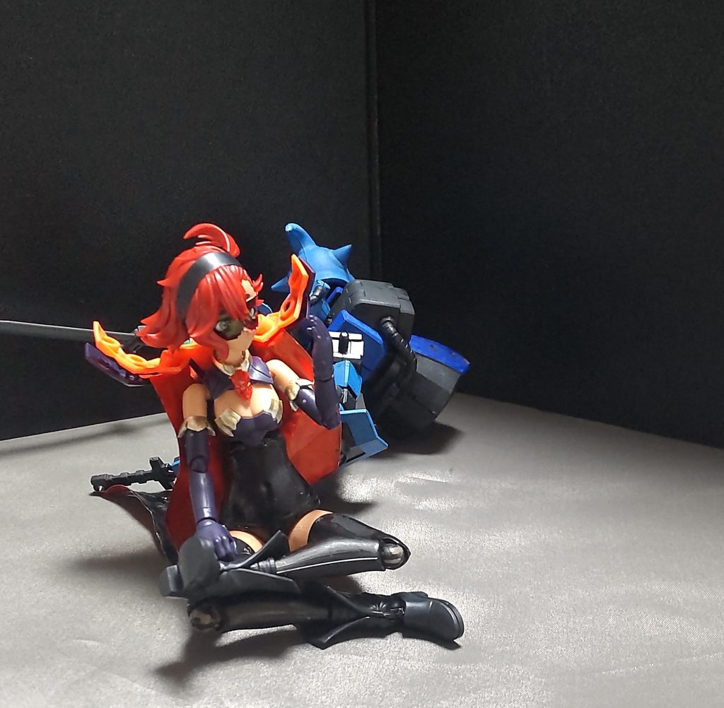 スレンジョ「……畜生、なんだってんだよあの扁平足!見てなさい、次は必ずボコボコのギタギタにして鉄クズにしてやるんだから!!」ガンダム「やはり、さっきの言葉は偽りであったか!!!」