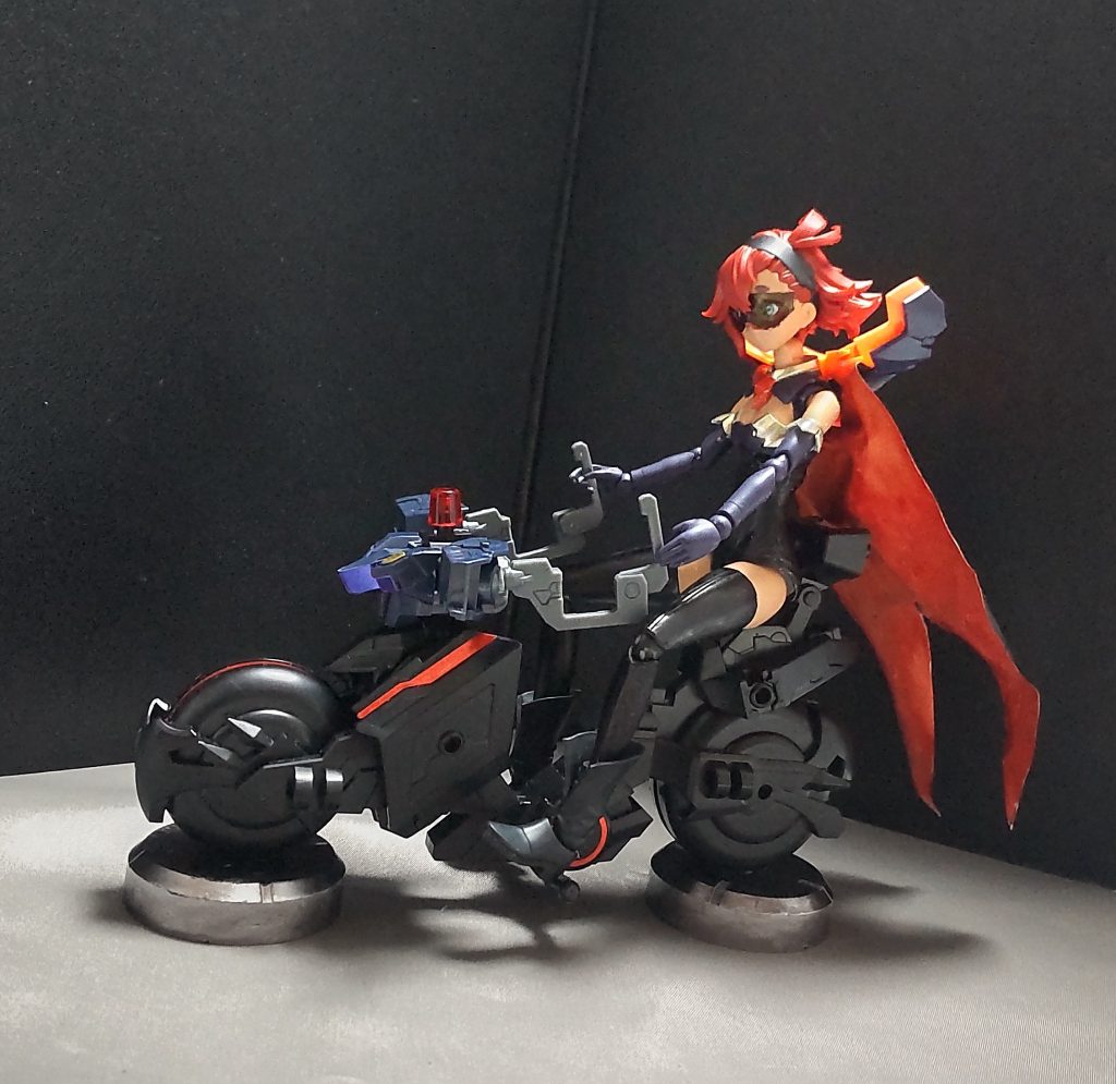 スレンジョ敗走中くっそー、何よあのモビルスーツ……どこかの大巨神と対して変わらないじゃないのよ!