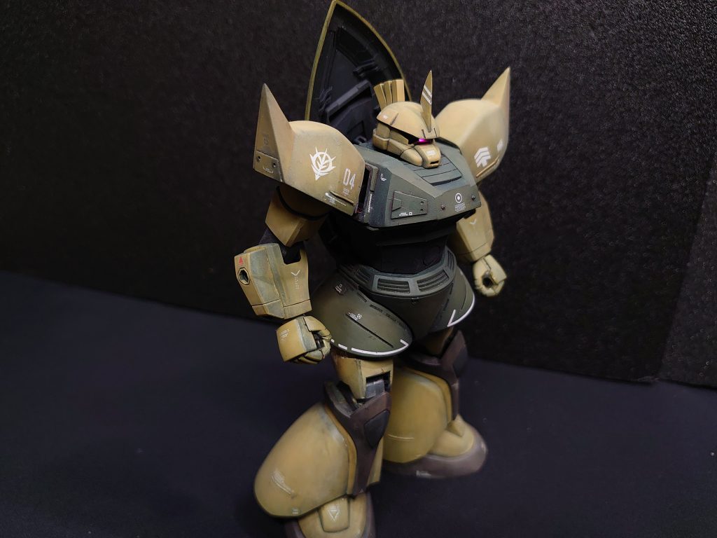 プロポーションは先人様のお知恵のとおりかなりいじりました。