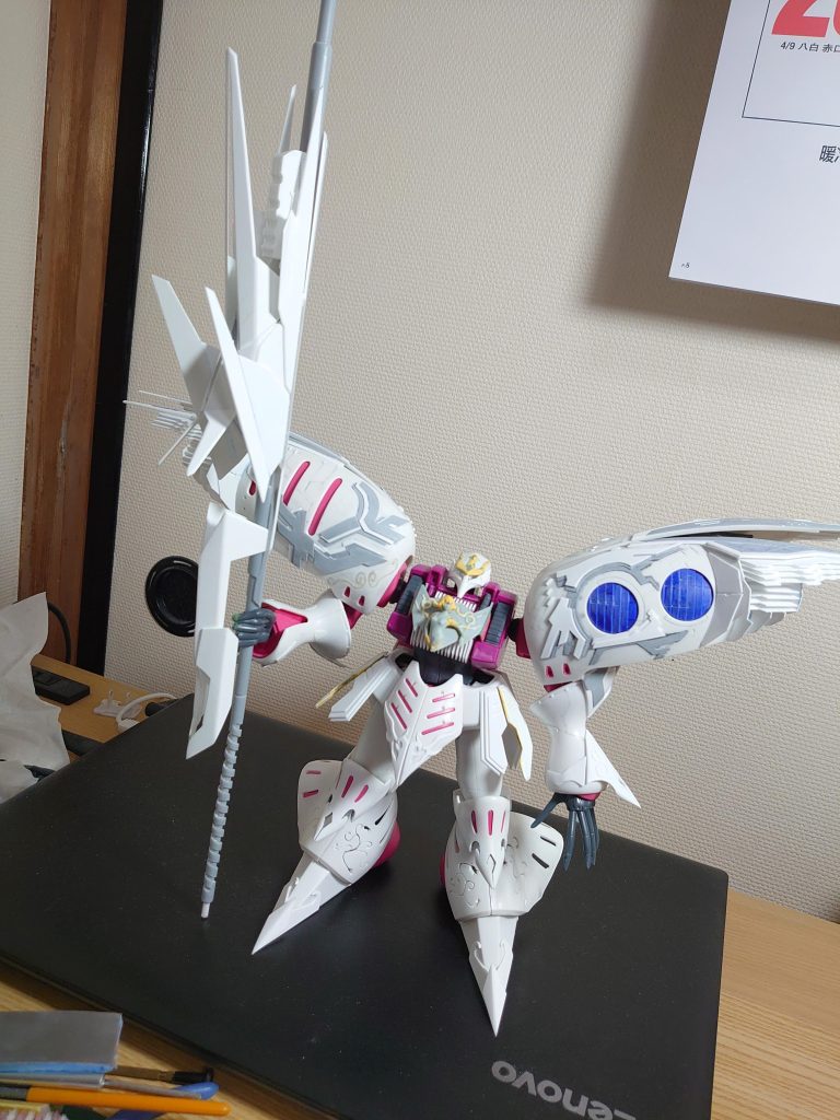 プラ板で槍みたいな物？作って持たせてみました